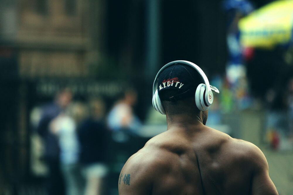 headphone-img